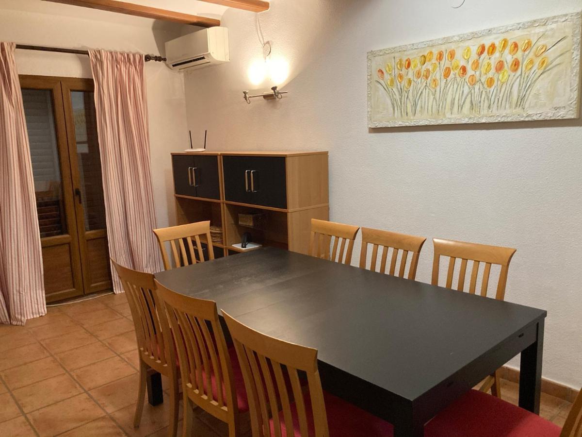Chalet Adosado En Urbanizacion Con Precioso Jardin 데니아 외부 사진